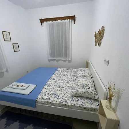 Semesterbostad Guenaydin *